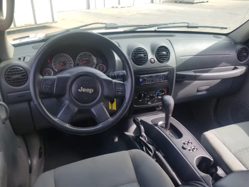 Jeep Liberty 2006 price $2,500