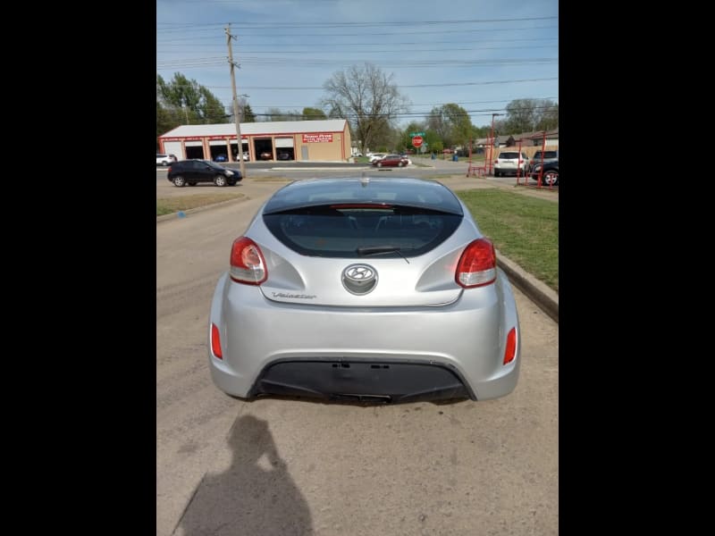 Hyundai Veloster 2014 price $6,000