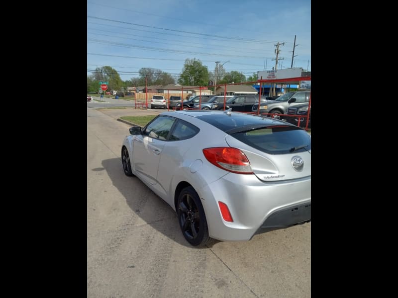 Hyundai Veloster 2014 price $6,000