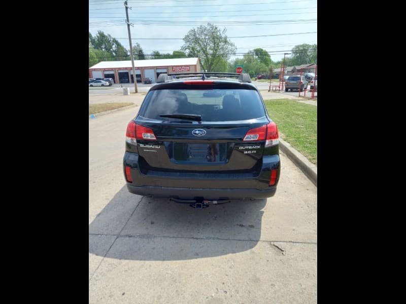 Subaru Outback 2011 price $5,000