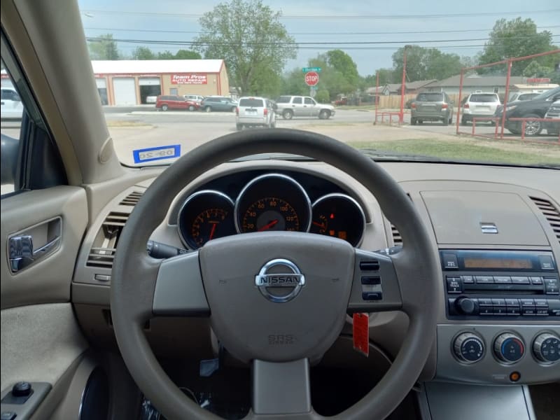 Nissan Altima 2005 price $3,000