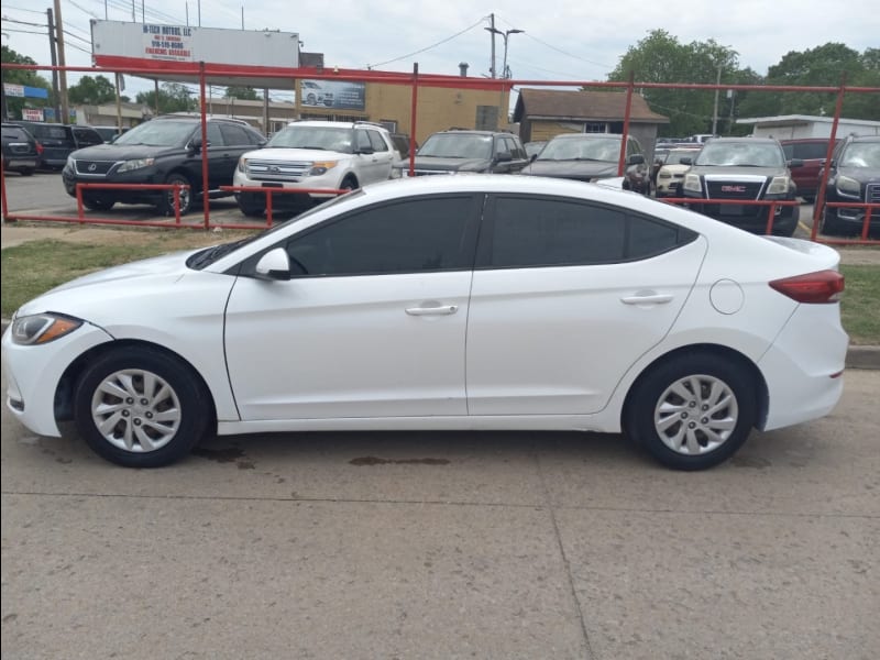 Hyundai Elantra 2017 price $7,999