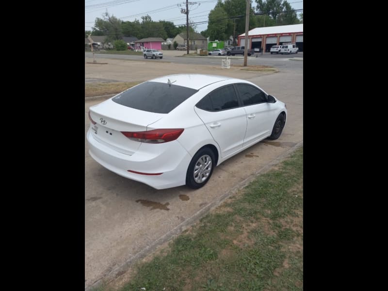 Hyundai Elantra 2017 price $7,999