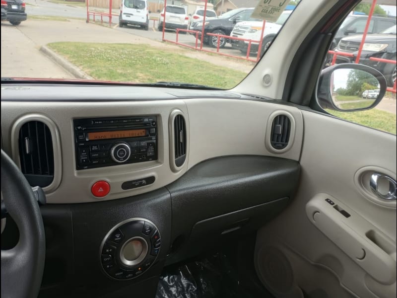 Nissan cube 2009 price $5,500