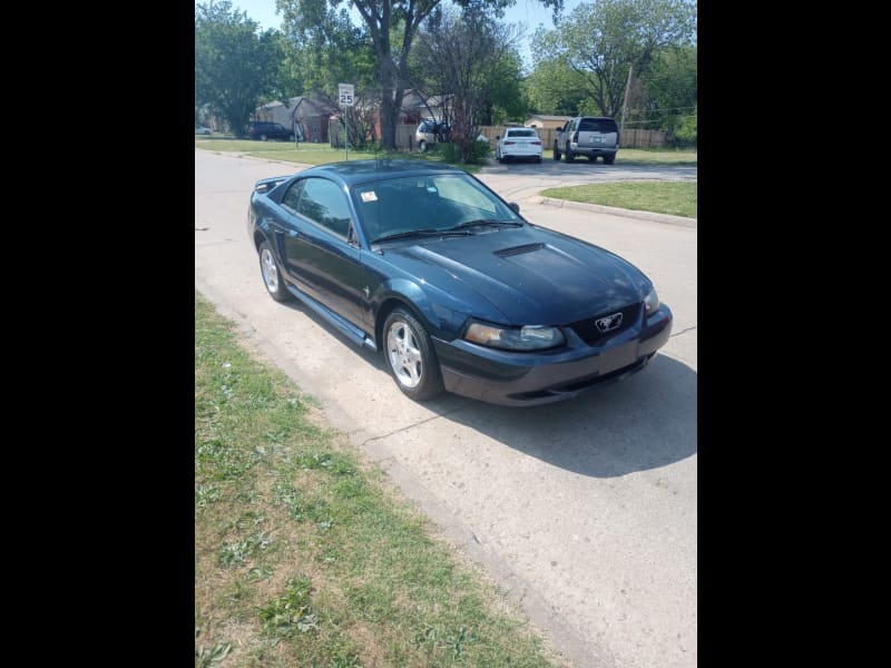 Ford Mustang 2002 price $4,000