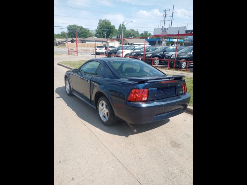 Ford Mustang 2002 price $4,000