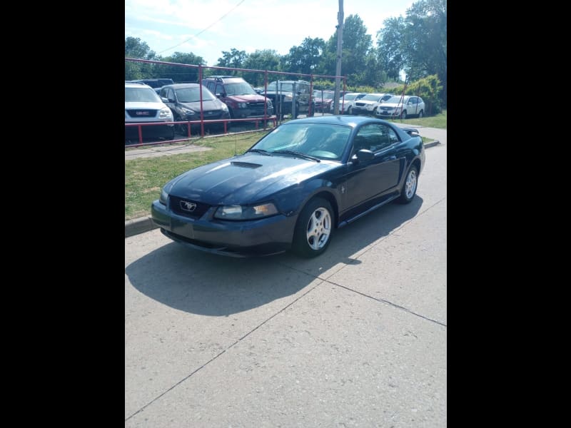 Ford Mustang 2002 price $4,000