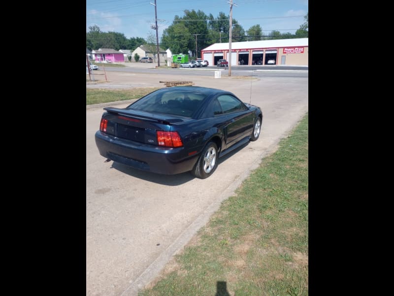 Ford Mustang 2002 price $4,000