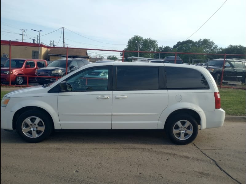 Dodge Grand Caravan 2009 price $6,000