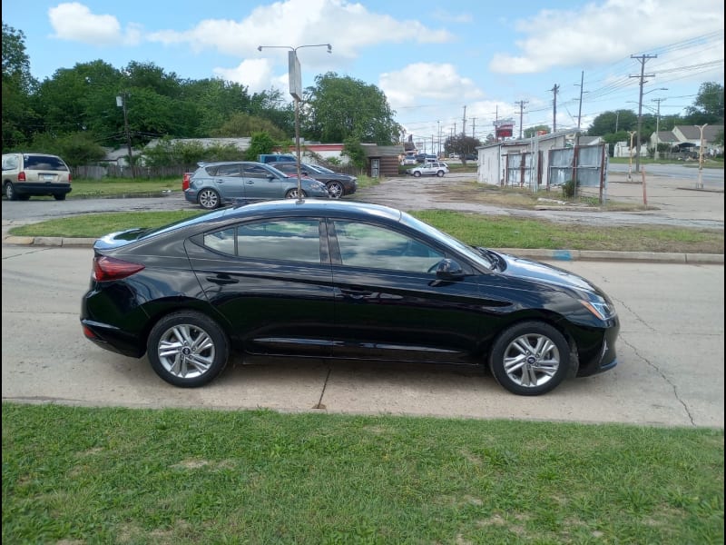 Hyundai Elantra 2020 price $9,999