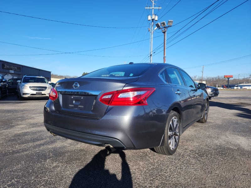 Nissan Altima 2016 price $12,599