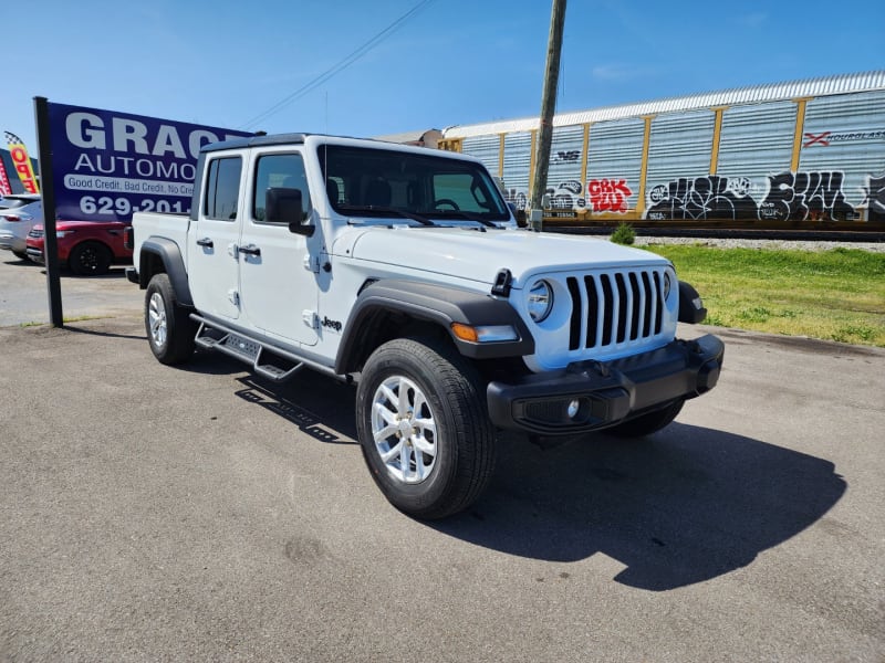 Jeep Gladiator 2023 price $35,999