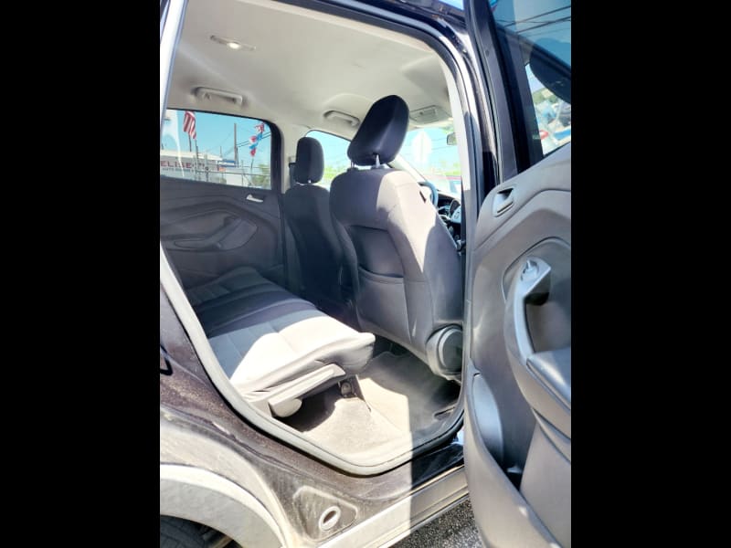 Ford Escape 2019 price $17,999