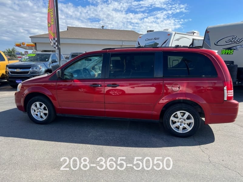 Chrysler Town & Country 2008 price $6,995