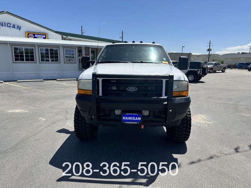 Ford Super Duty F-350 DRW 2001 price Call for Pricing.