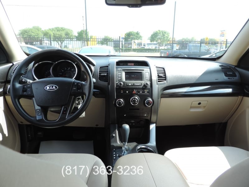 Kia Sorento 2013 price $7,450