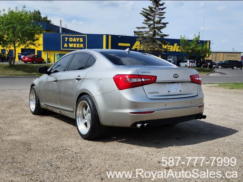 Kia Cadenza 2015 price $16,995