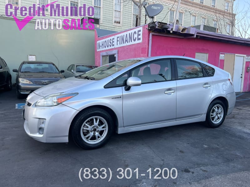 Toyota Prius 2011 price $9,999