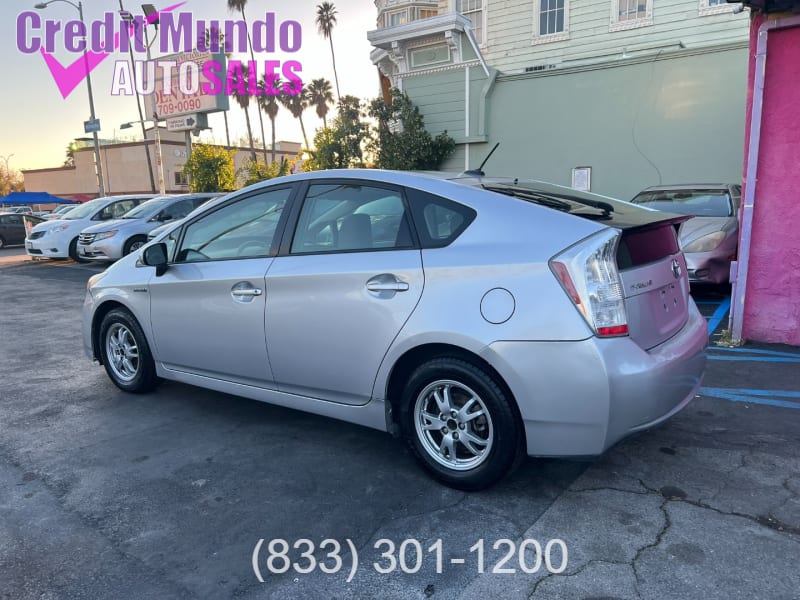 Toyota Prius 2011 price $9,999