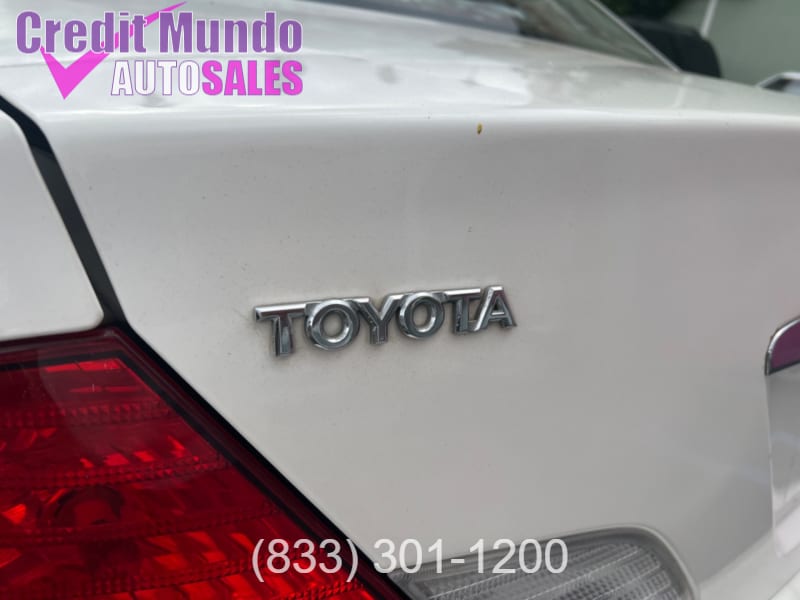 Toyota Avalon 2001 price $3,350