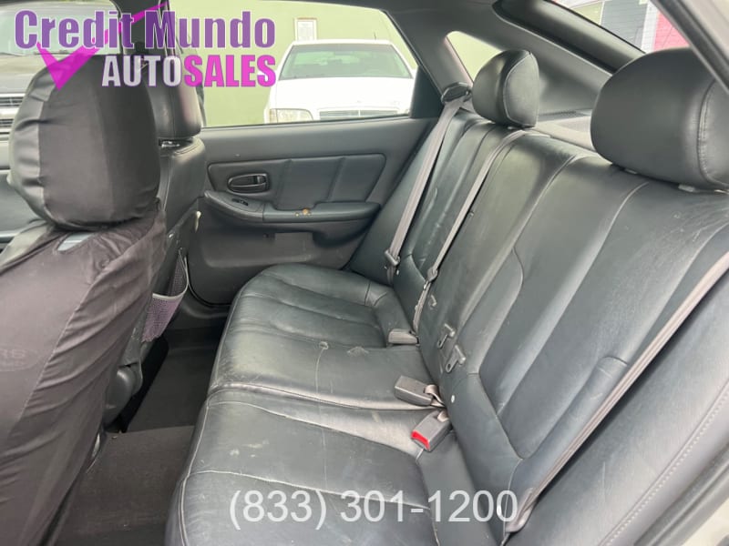 Hyundai Elantra 2003 price $2,999