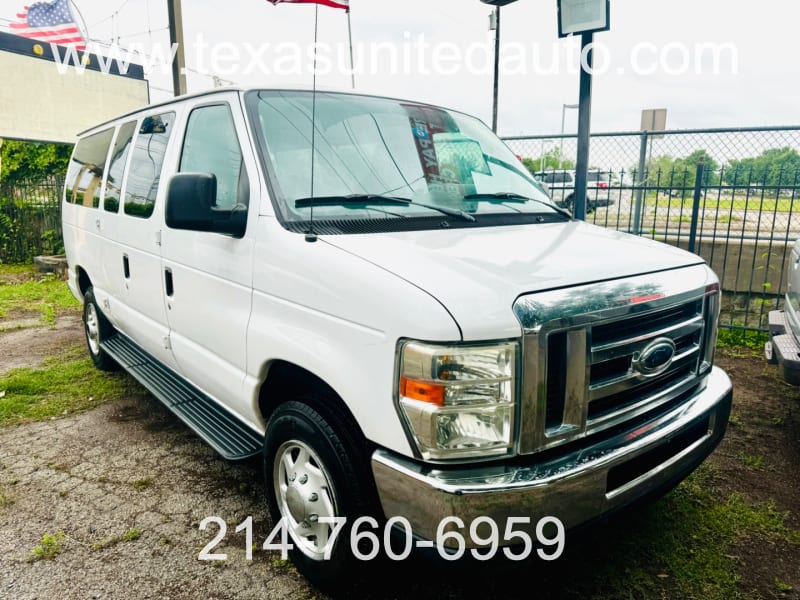 Ford Econoline Wagon 2010 price $10,500