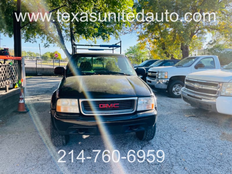 GMC Sonoma 2002 price $5,940