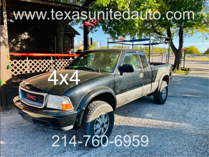 GMC Sonoma 2002 price $5,940