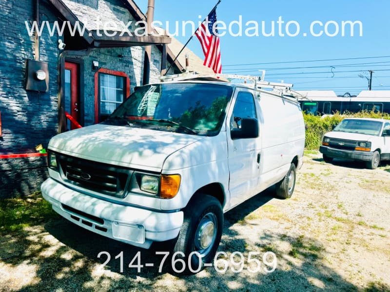 Ford Econoline Cargo Van 2005 price $8,950