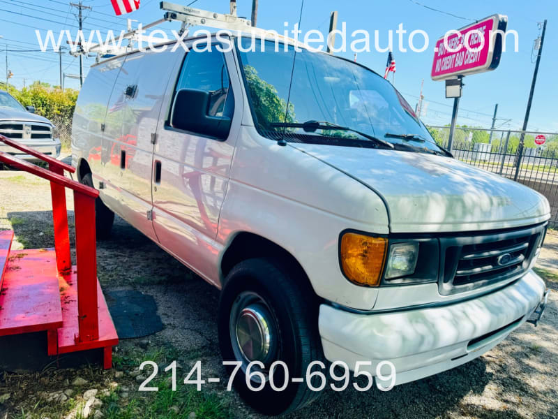 Ford Econoline Cargo Van 2005 price $8,950