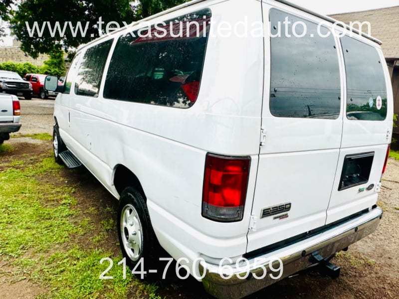 Ford Econoline Wagon 2010 price $10,450