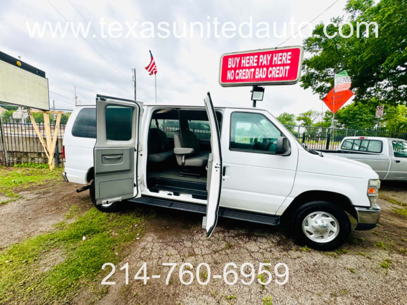 Ford Econoline Wagon 2010 price $10,450