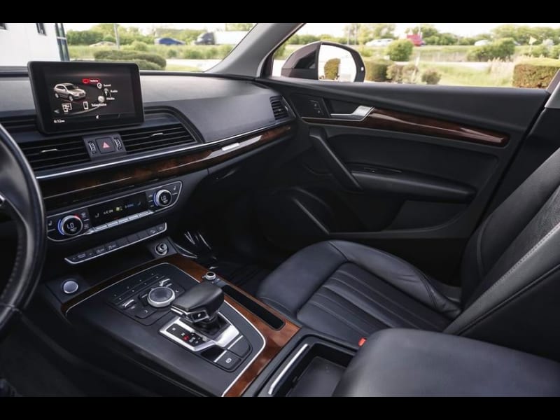 Audi Q5 2018 price $17,490