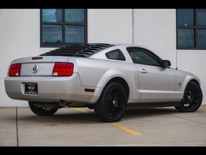 Ford Mustang 2009 price $9,990