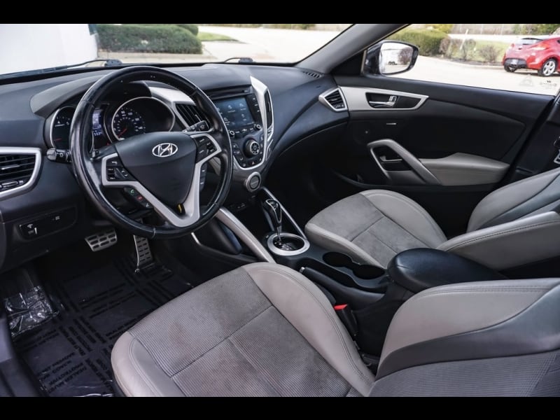 Hyundai Veloster 2013 price $7,590