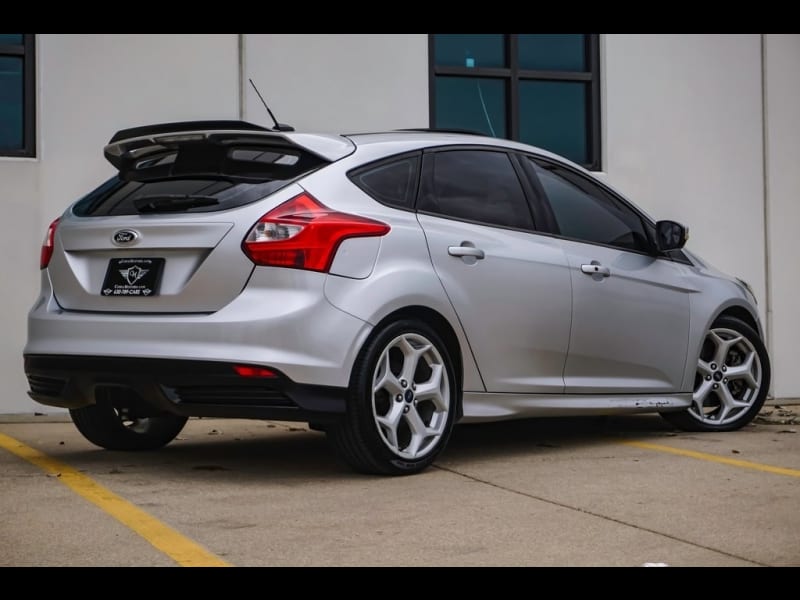 Ford Focus 2014 price $11,990