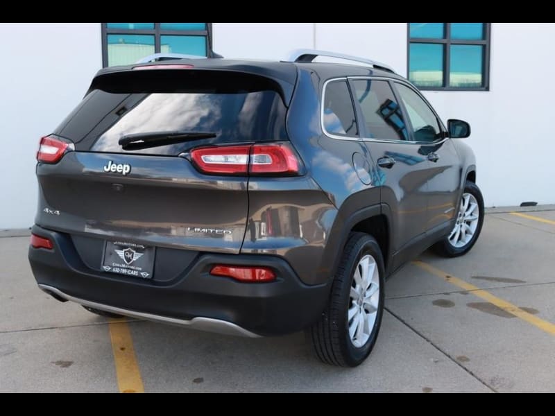 Jeep Cherokee 2016 price $11,790