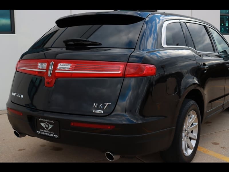 Lincoln MKT 2019 price $12,590