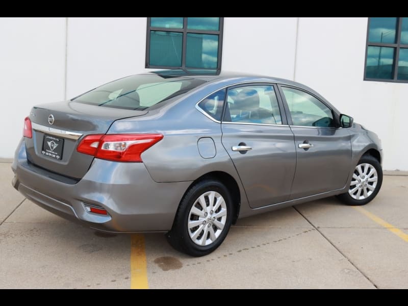 Nissan Sentra 2019 price $10,990