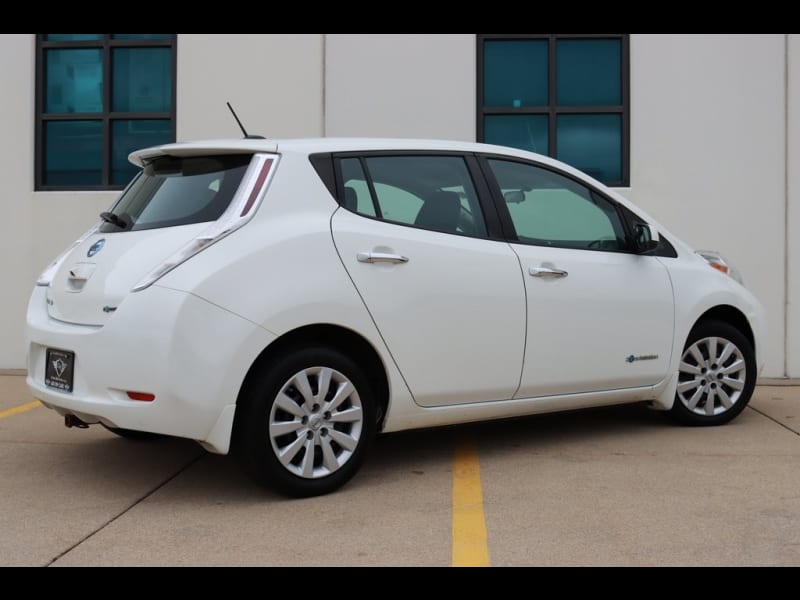 Nissan Leaf 2015 price $5,690