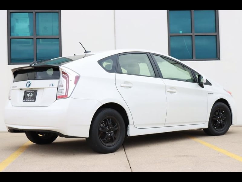 Toyota Prius 2012 price $10,590