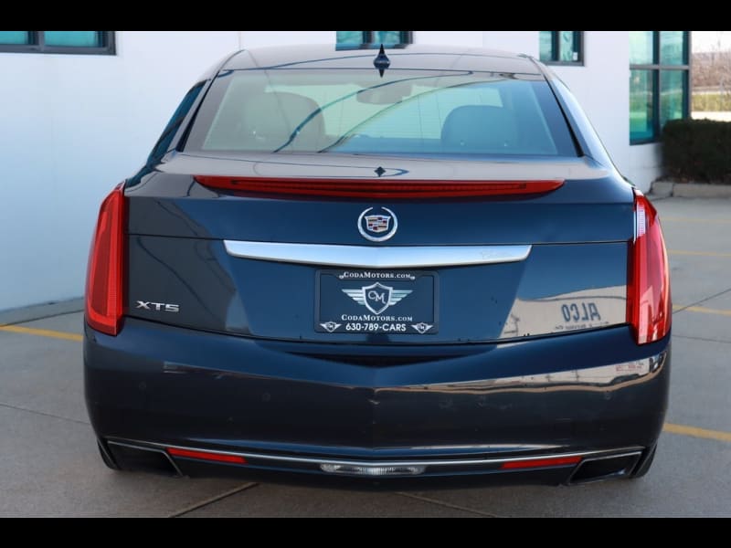 Cadillac XTS 2013 price $14,580