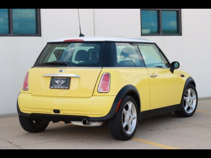 MINI Cooper 2005 price $7,990