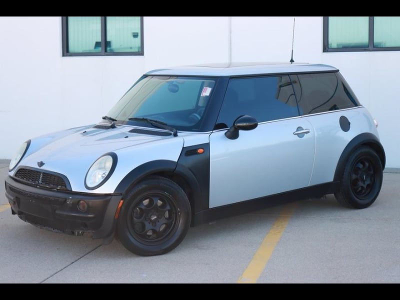 MINI Cooper 2003 price $3,890