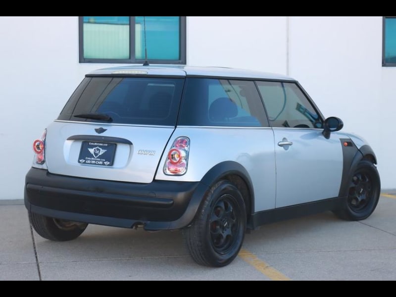 MINI Cooper 2003 price $3,890