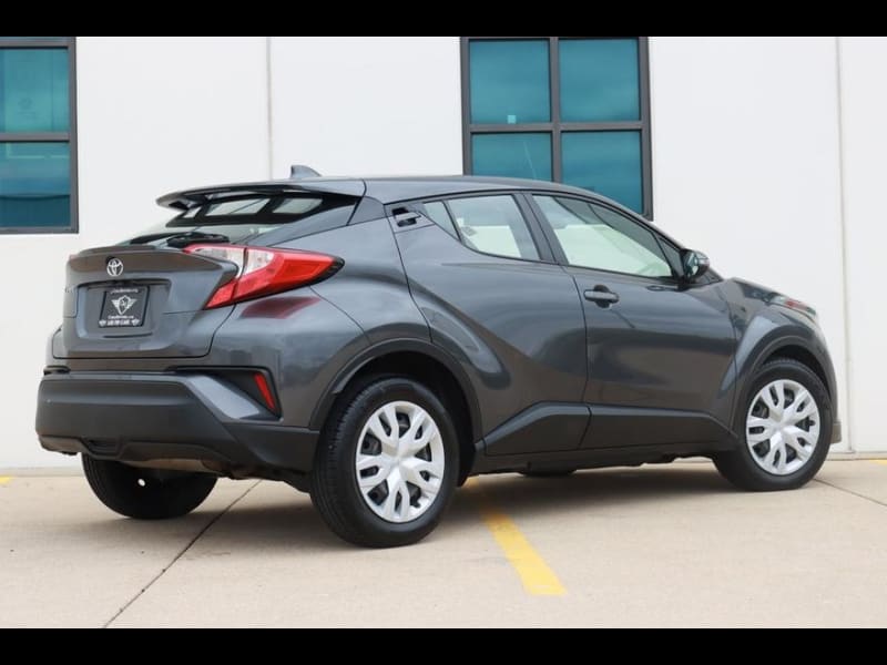 Toyota C-HR 2019 price $19,590