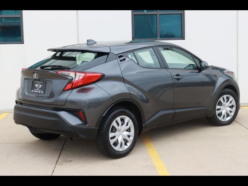 Toyota C-HR 2019 price $19,590