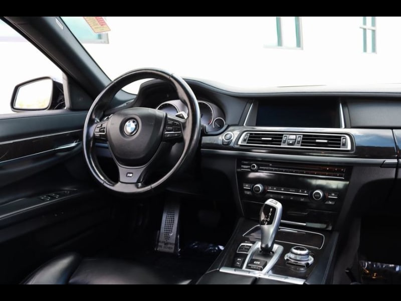 BMW 7 Series 2013 price $15,870