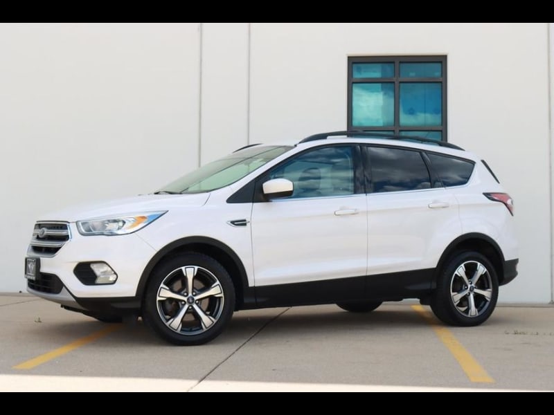 Ford Escape 2017 price $9,990