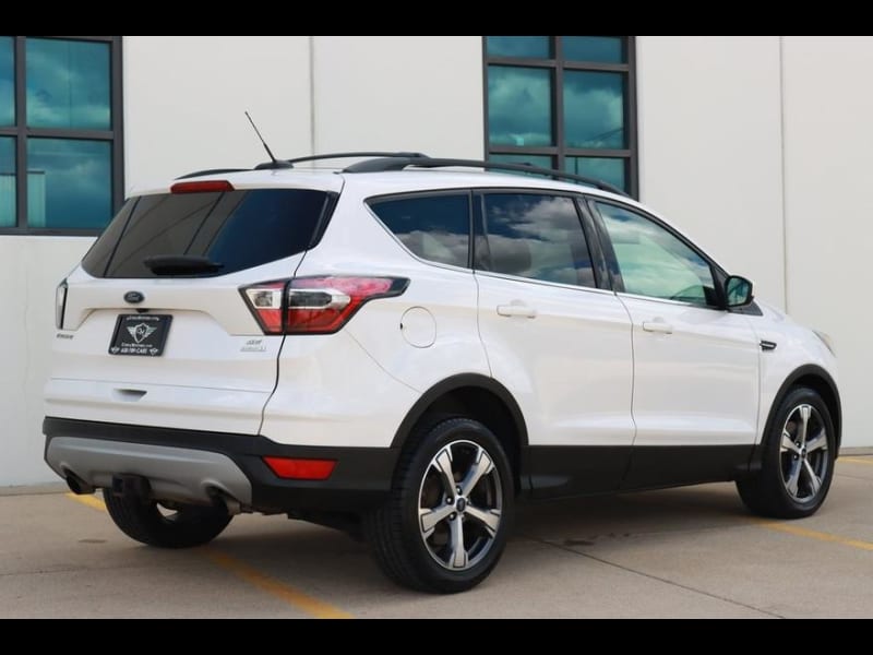 Ford Escape 2017 price $9,990